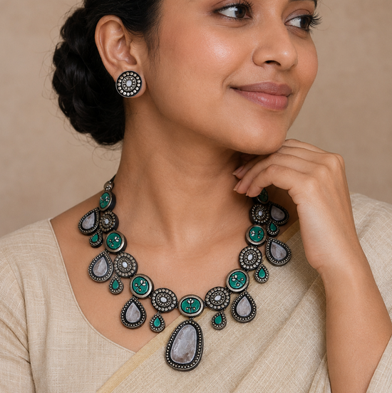 Green pearl terracotta necklace with mirror drops