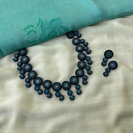 Mandela Floral Terracotta 3 Layered Necklace Set in Blue