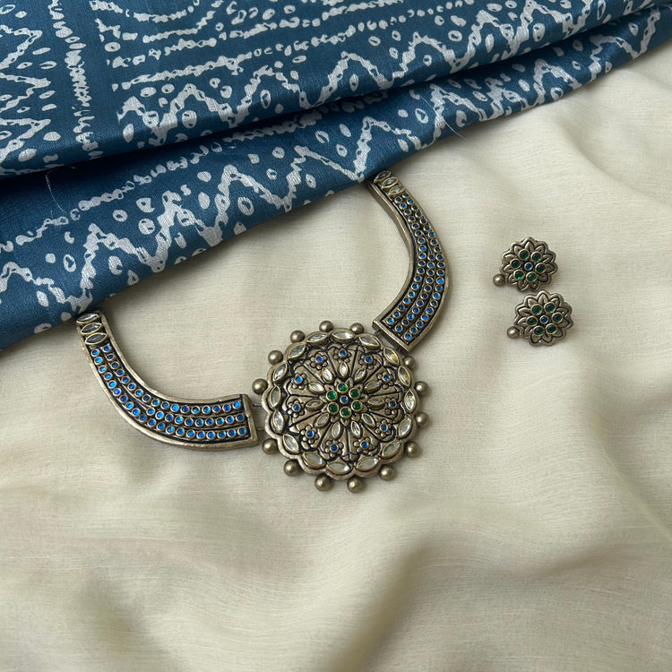 Terracotta choker