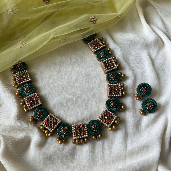 Kundhan Florals ( Necklace )