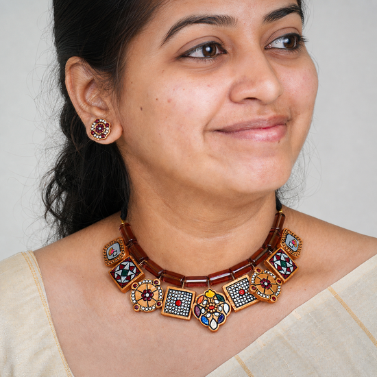 Terracotta Abstract Geometric Choker in Multicolour Shades