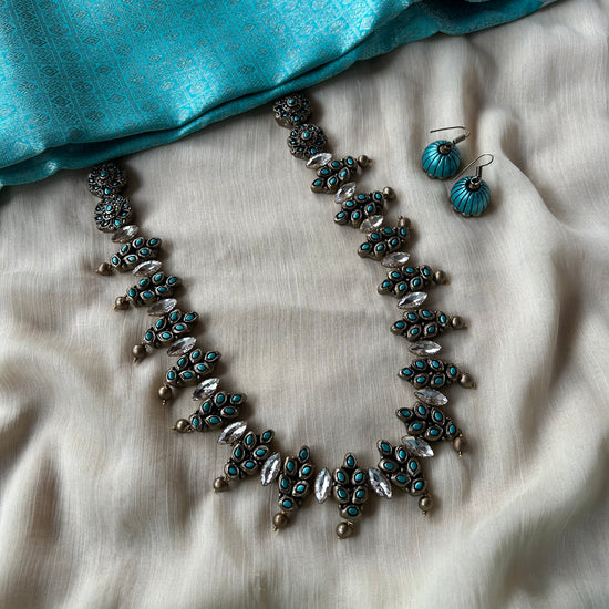 Terracotta leaf Set with Kundan Stone beads