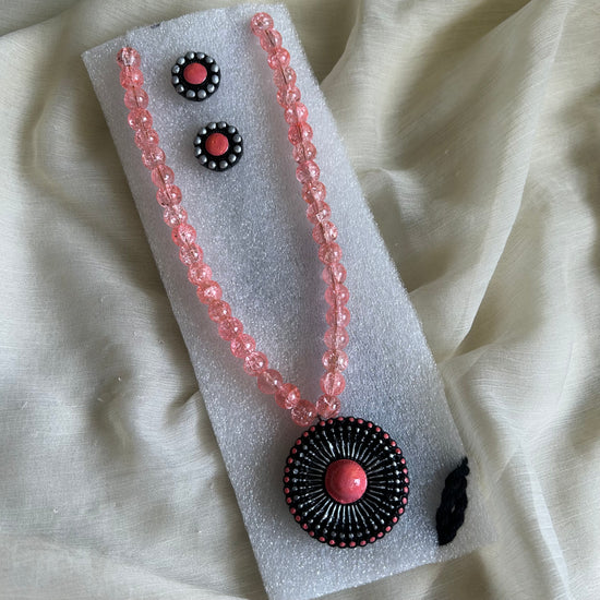 Under 600 - Charm 09