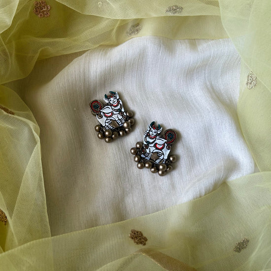 “Gau-Mukha” – Terracotta Cow Motif Earrings