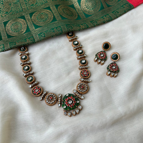 Green and red kundan choker set