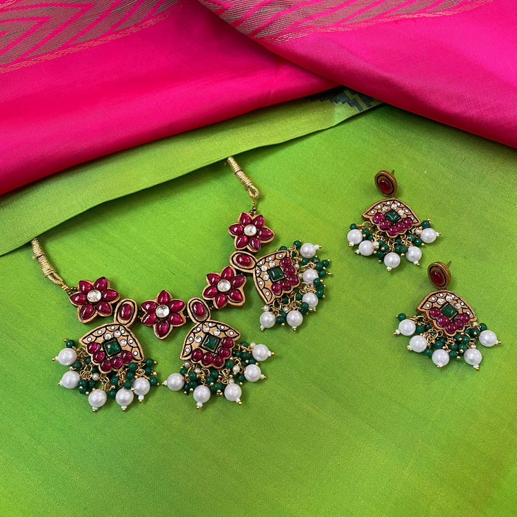 Pink and green floral kemp chocker with drop earrings