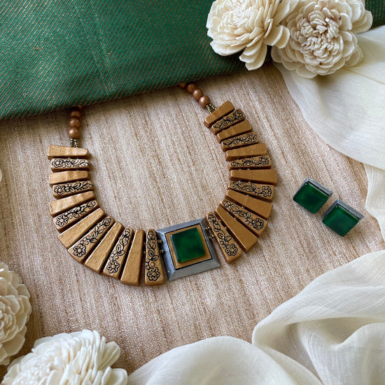 Contemporary green kundhans