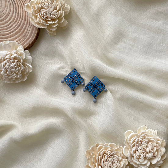 Cool hue studs